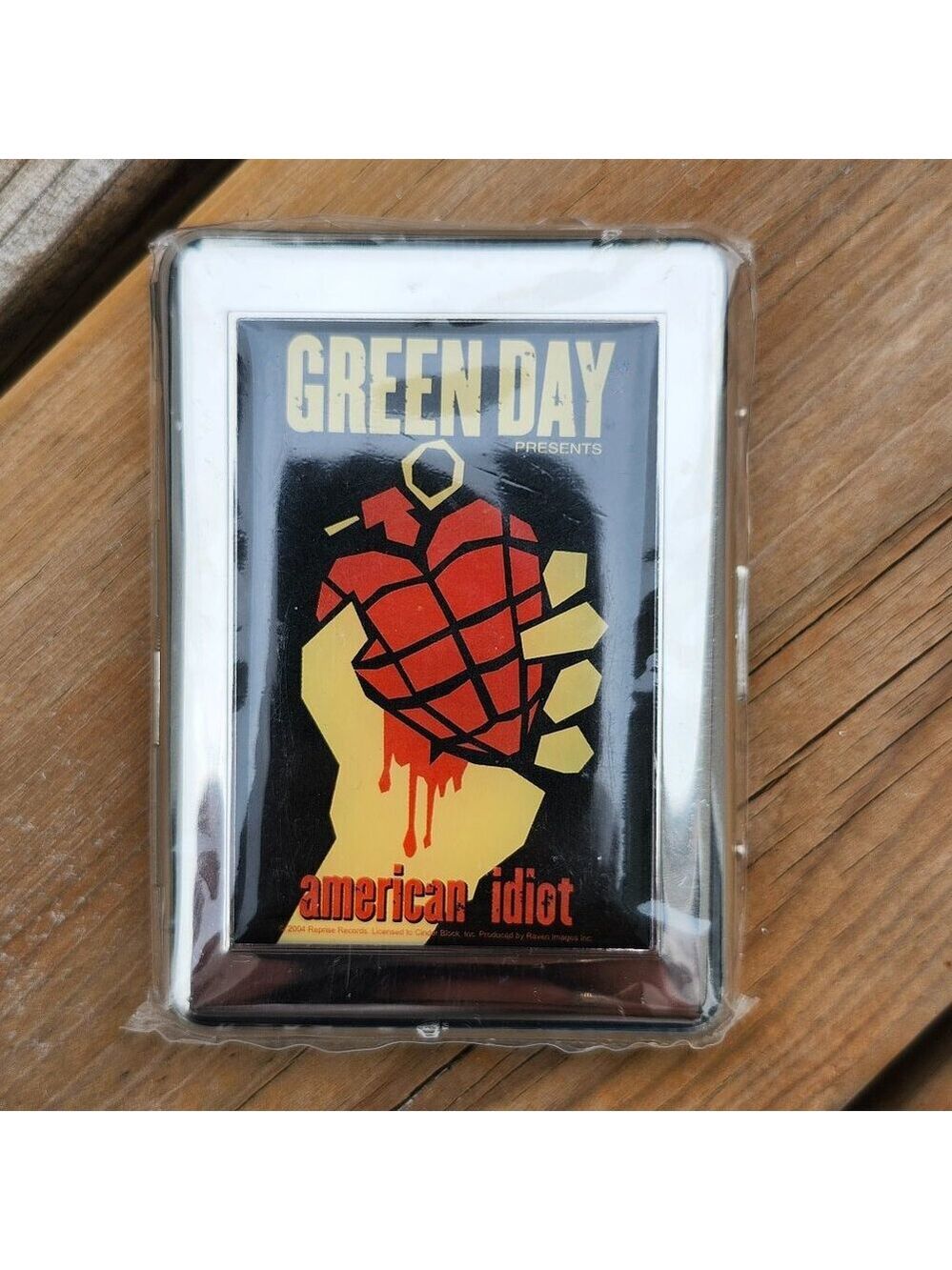 GREEN DAY Cigarette Case AMERICAN IDIOT BNIP Exploding Heart